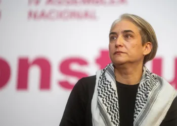Colau llama a ERC y Podemos a negociar para una candidatura única: “Todavía hay tiempo”