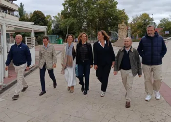 Álvarez de Toledo carga contra la “indecencia” del PSOE y garantiza el futuro de pensiones y la soberanía nacional