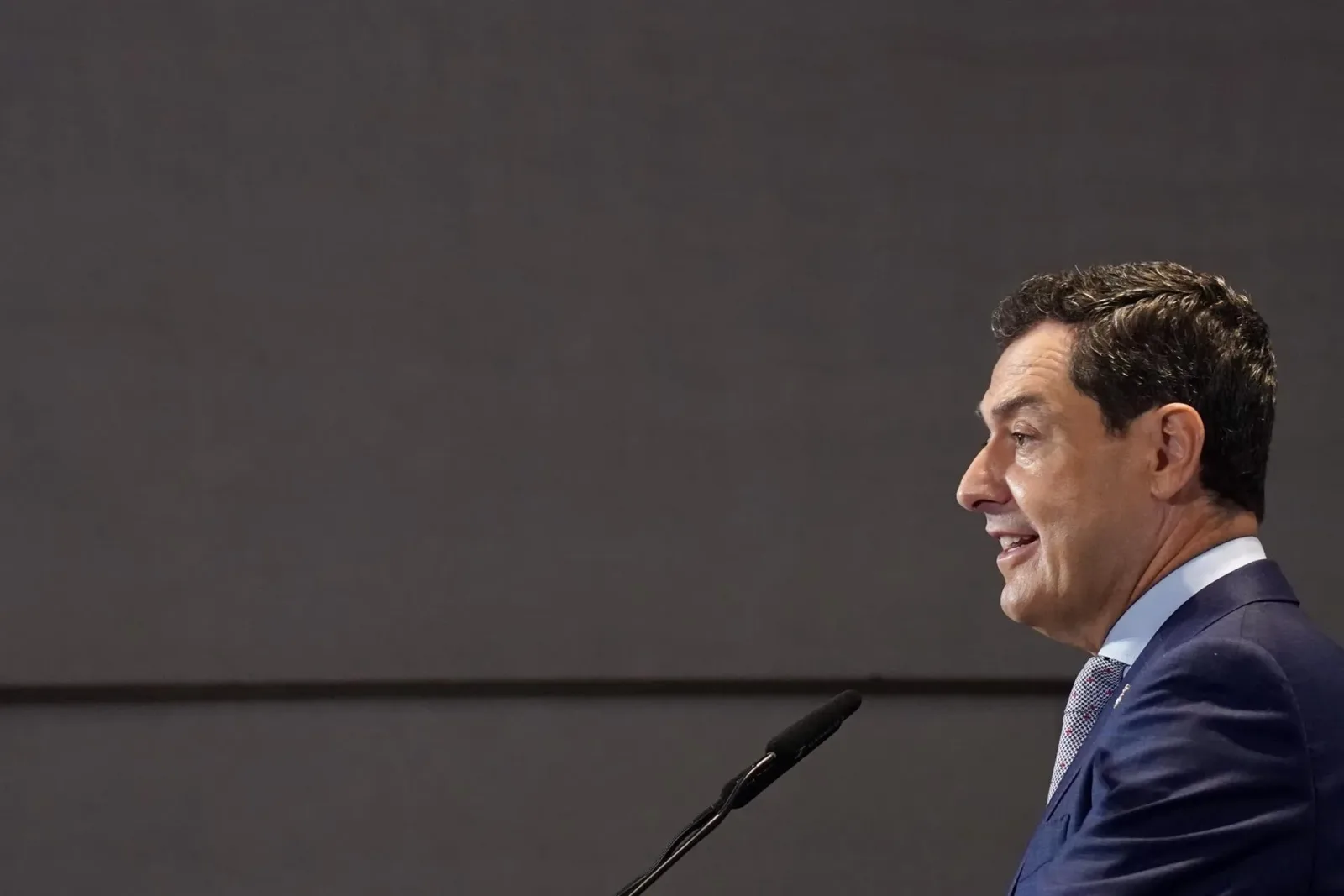 Moreno exige al Gobierno revisión inmediata del AVE Madrid-Andalucía: “Queremos viajar con normalidad”