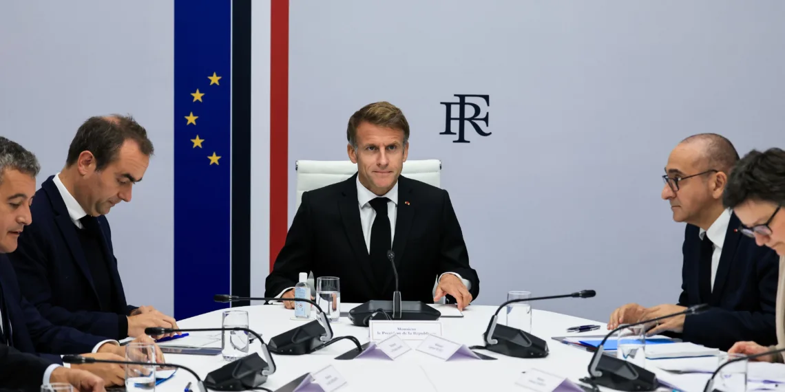 Macron insta a los prefectos a “prohibir ciertas reuniones” tras la “violencia desenfrenada” del sábado