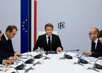 Macron insta a los prefectos a “prohibir ciertas reuniones” tras la “violencia desenfrenada” del sábado