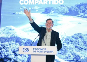 Rajoy apela a la militancia del PP a trabajar para “poner fin a la etapa más oscura de la democracia” en España