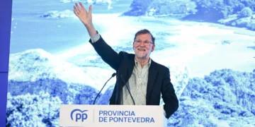 Rajoy apela a la militancia del PP a trabajar para “poner fin a la etapa más oscura de la democracia” en España