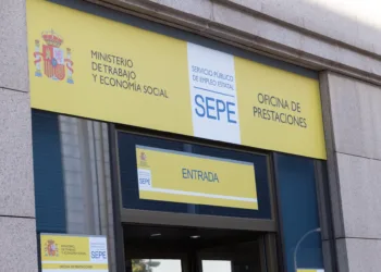 El paro sube en 23.587 personas en septiembre, hasta casi 2,38 millones, mínimo en este mes desde 2007