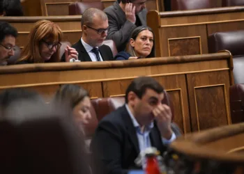 Junts rechaza que, después de ocho años de Gobierno de Sánchez, ahora se culpe de la vivienda a sus siete diputados