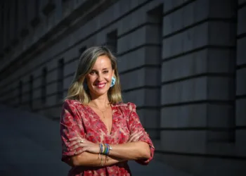 Sumar elige a su líder para “Frente Amplio” y pide a sus socios negociar con discreción